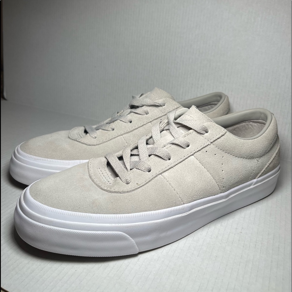 Converse Low Top Sneakers in Light Beige Suede with White Sole